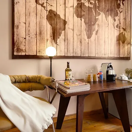 Porta 33 Bed And Bath Homestay